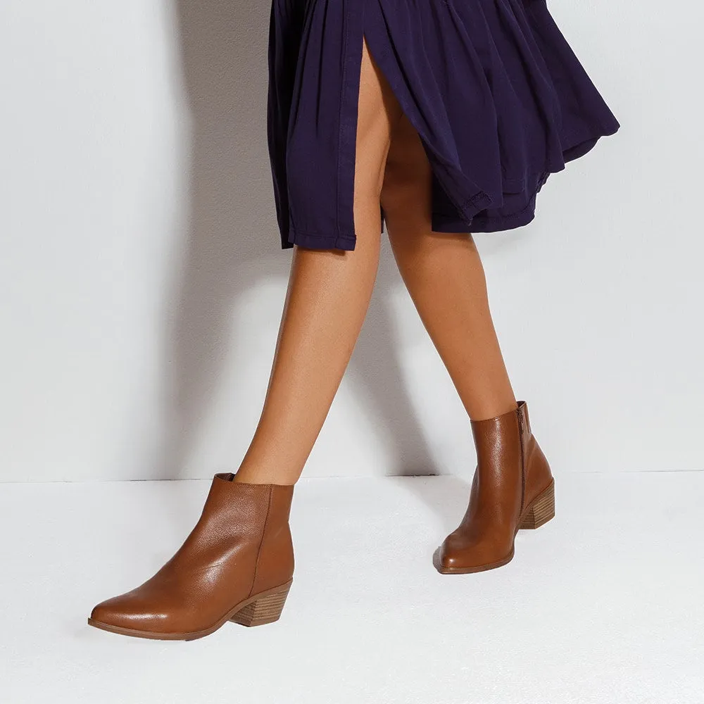 Vera Boot in Mid Brown Leather