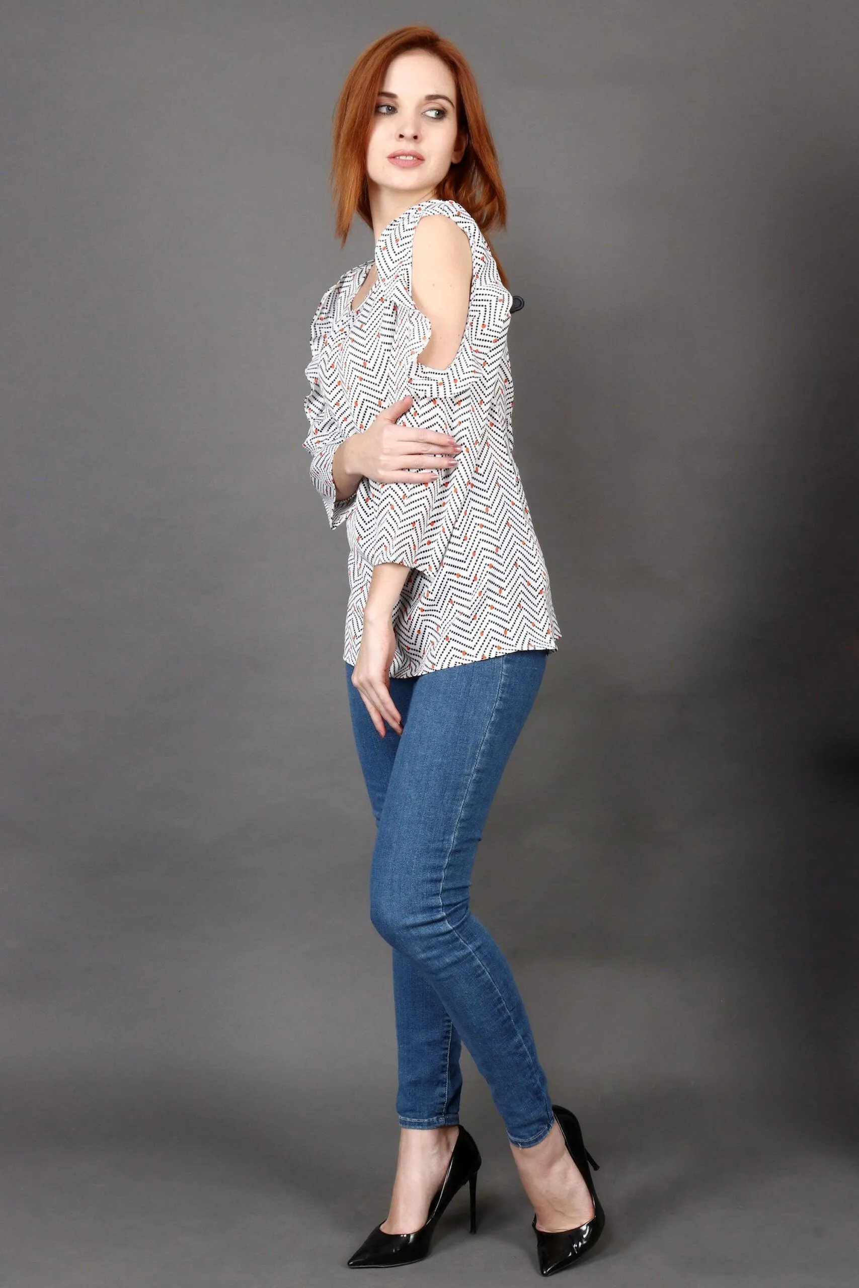 White & Black Zig Zag Dots Printed Top